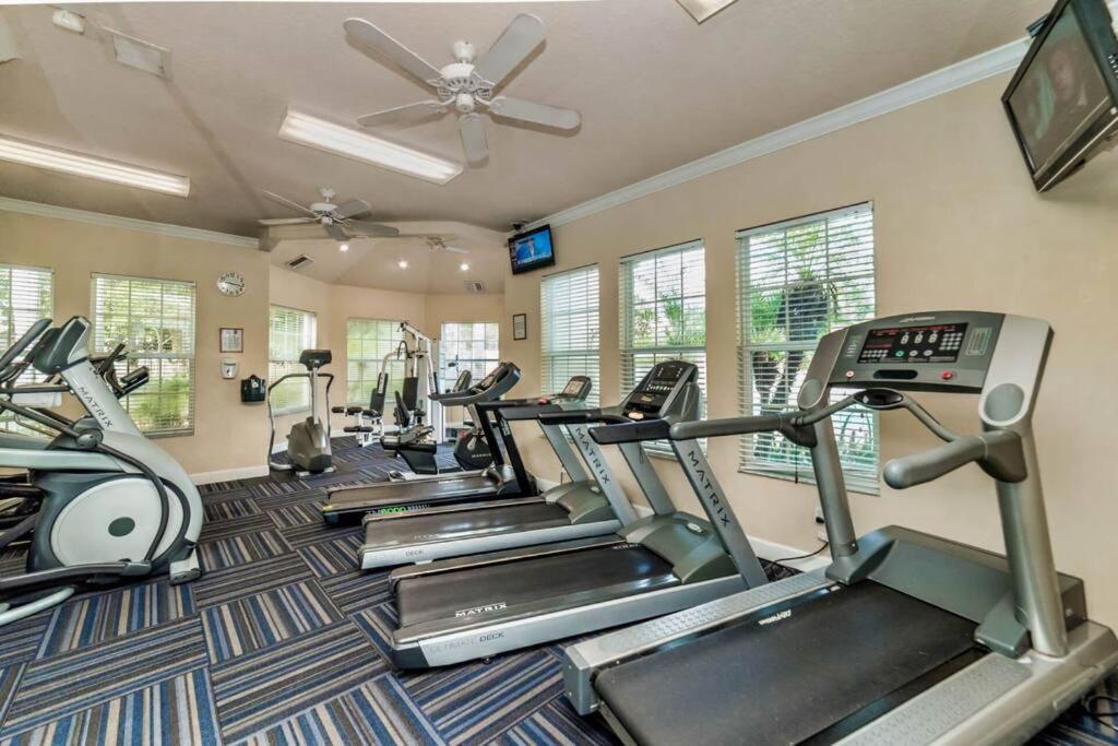 Disney Fan Condo-Renovated 2024 كيسيمي المظهر الخارجي الصورة